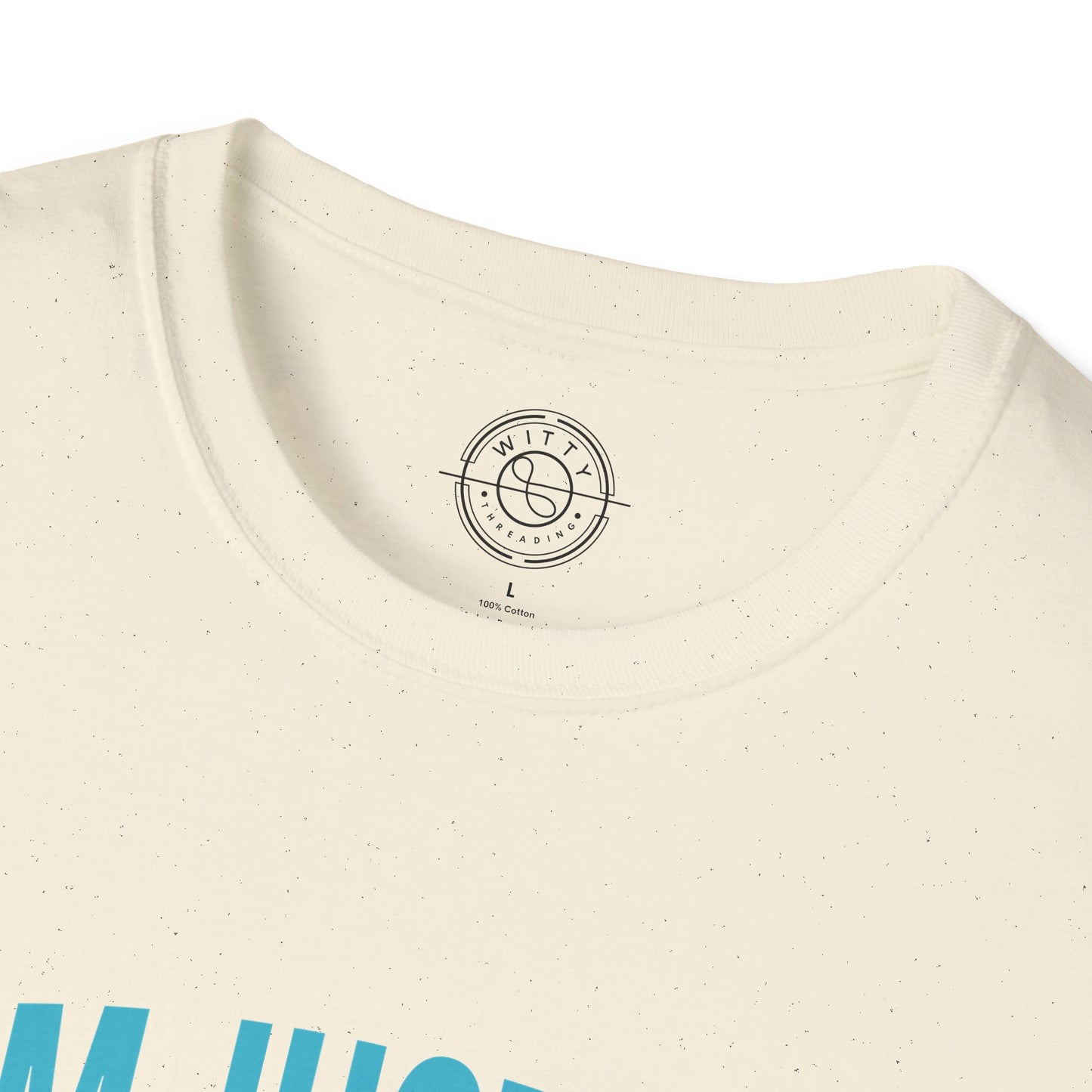 I'm Just an Introvert Enjoying my Lonliness - T-Shirt