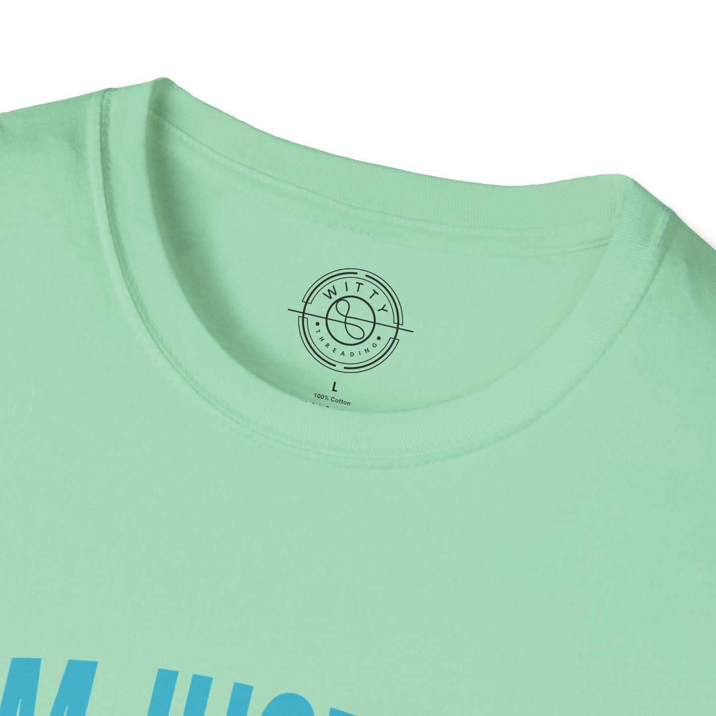 I'm Just an Introvert Enjoying my Lonliness - T-Shirt