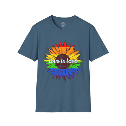 Love is Love - T-Shirt