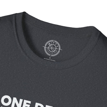 No one deserves to live in closet - T-Shirt