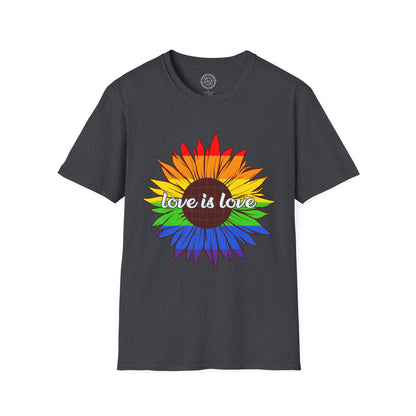 Love is Love - T-Shirt