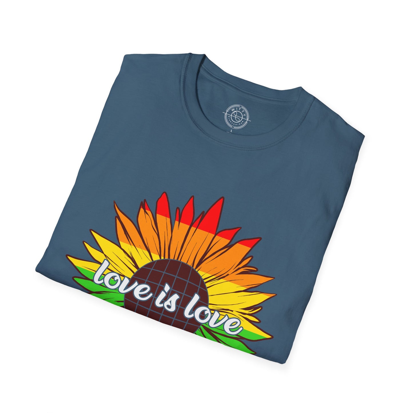 Love is Love - T-Shirt