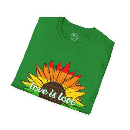 Love is Love - T-Shirt