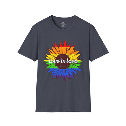Love is Love - T-Shirt