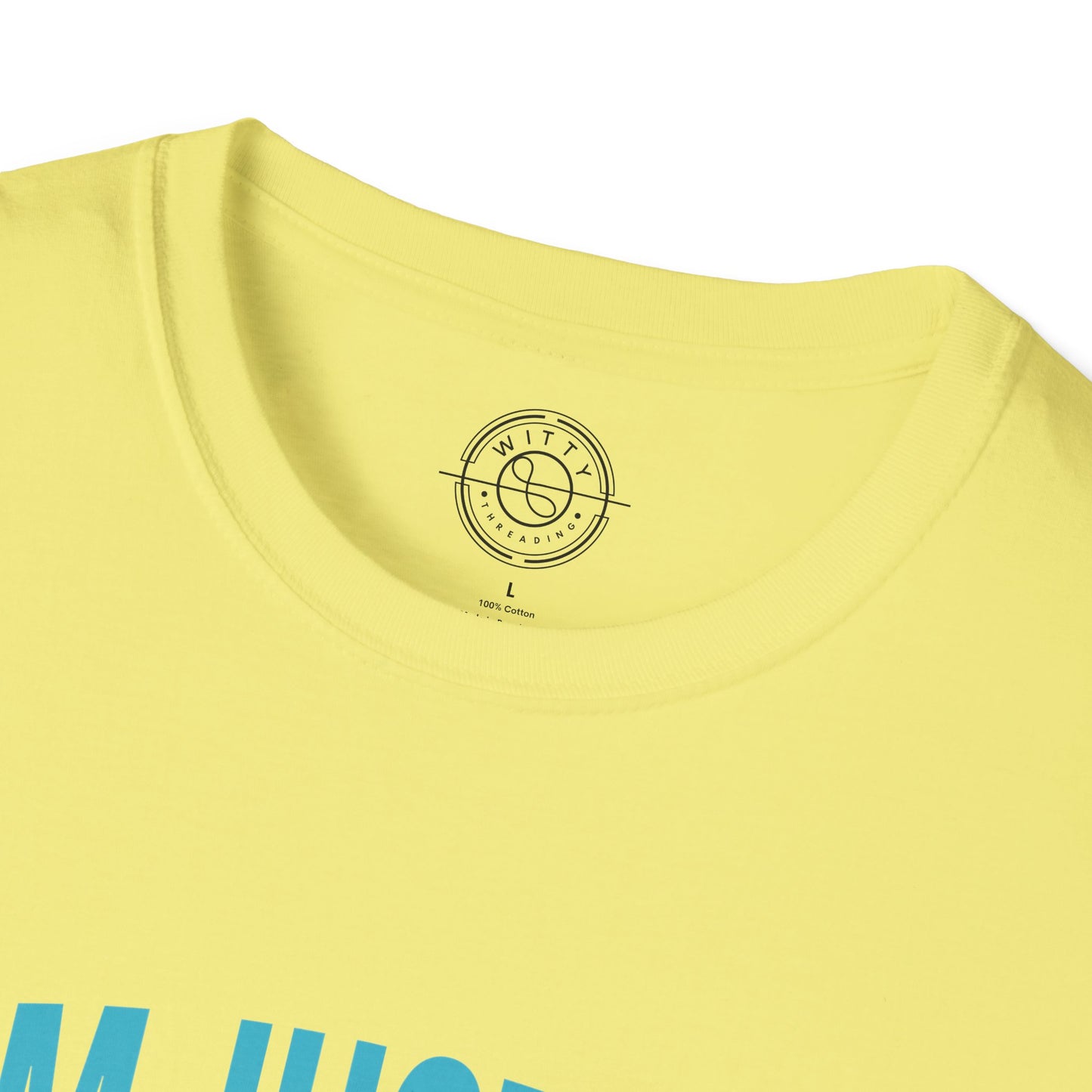 I'm Just an Introvert Enjoying my Lonliness - T-Shirt
