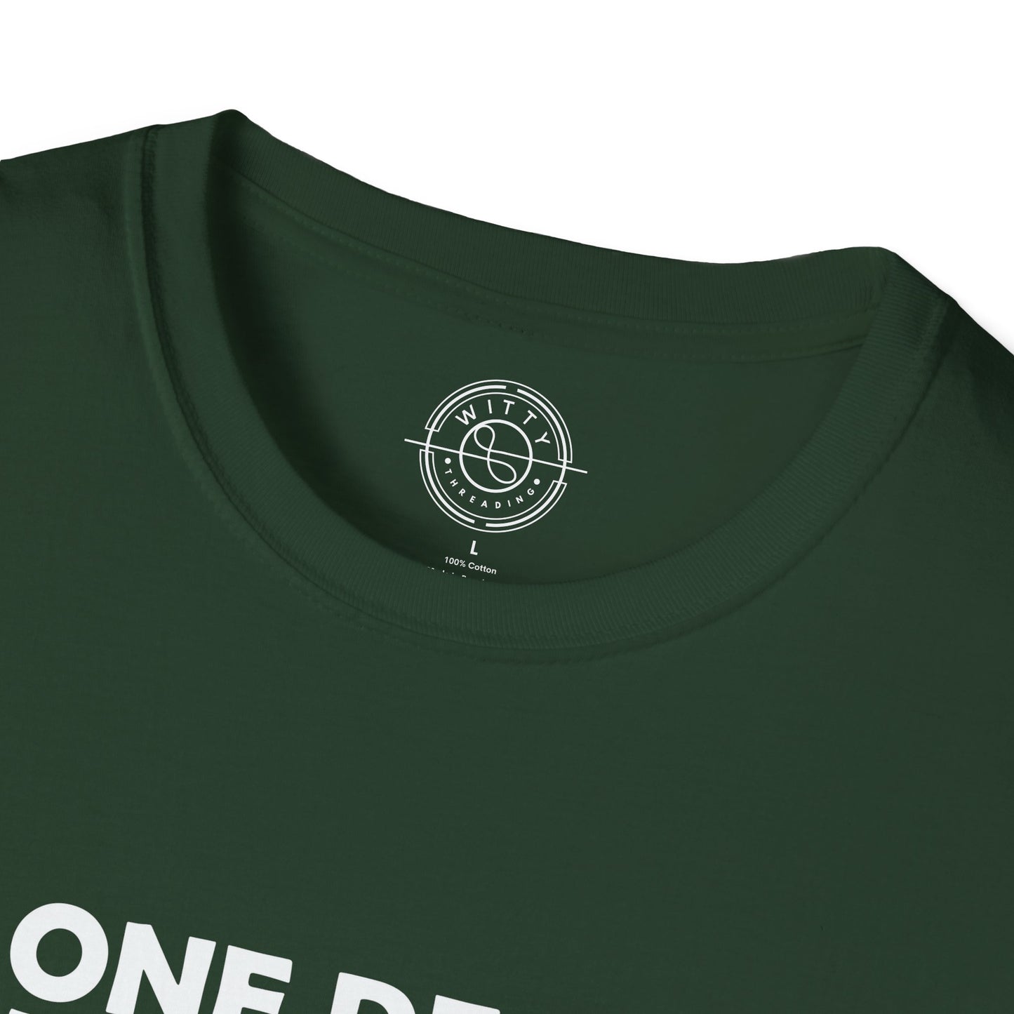 No one deserves to live in closet - T-Shirt