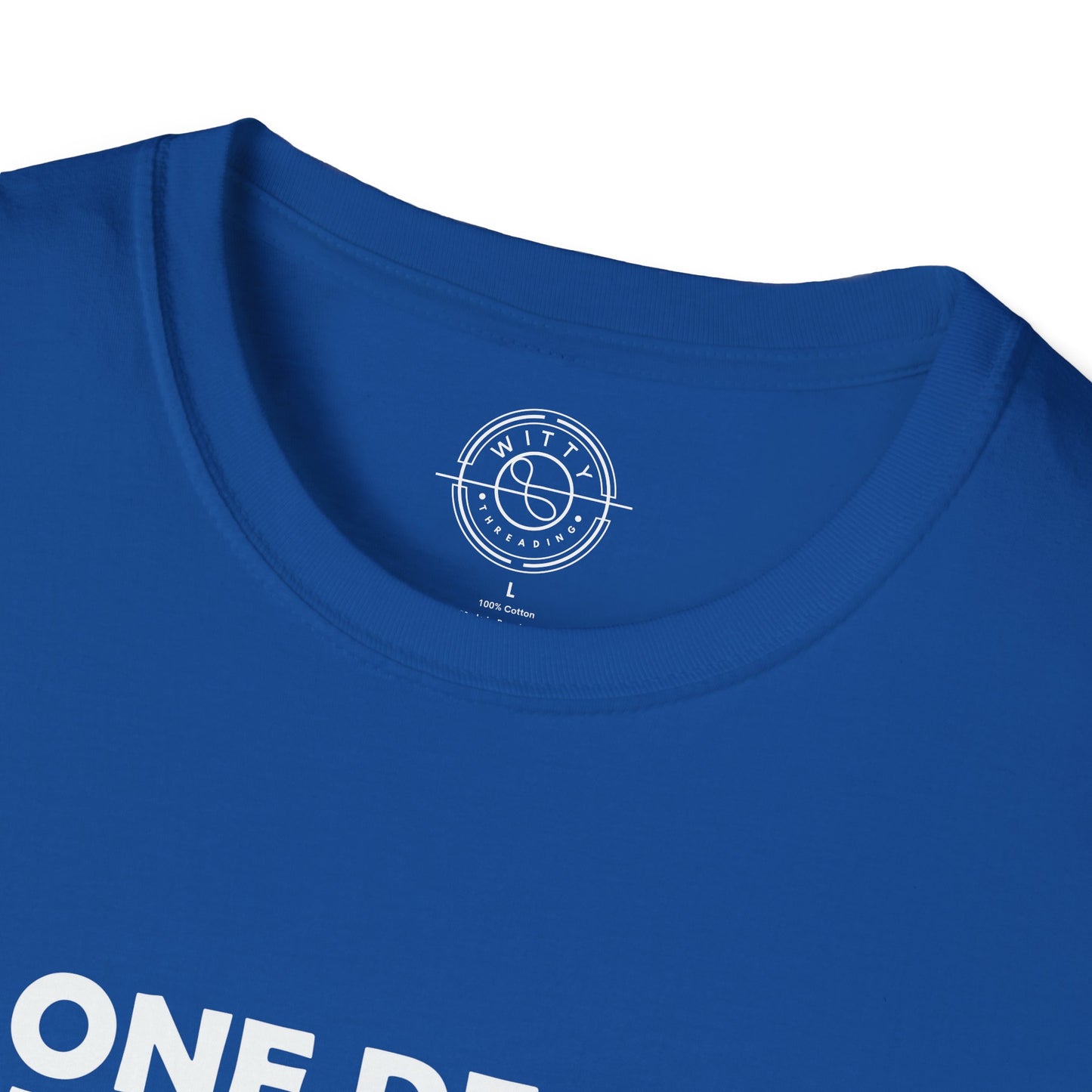 No one deserves to live in closet - T-Shirt