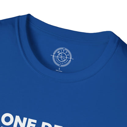 No one deserves to live in closet - T-Shirt