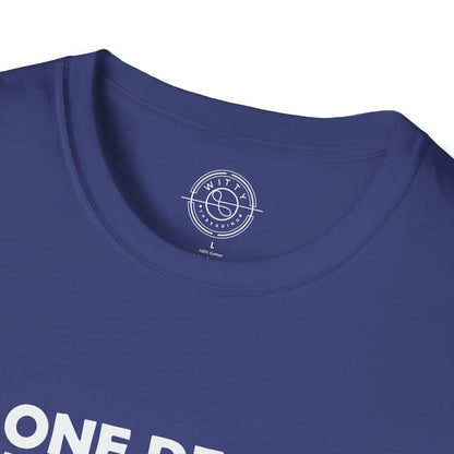 No one deserves to live in closet - T-Shirt