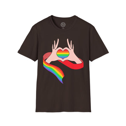 Love is Love - T-Shirt