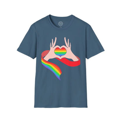 Love is Love - T-Shirt